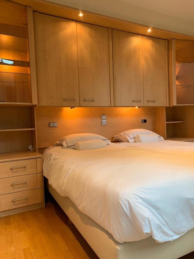 Lovely Two Bedroom Apartment With Free Parking Antuérpia Exterior foto